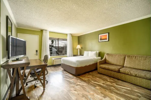 The Buena Park Hotel & Suites Photos