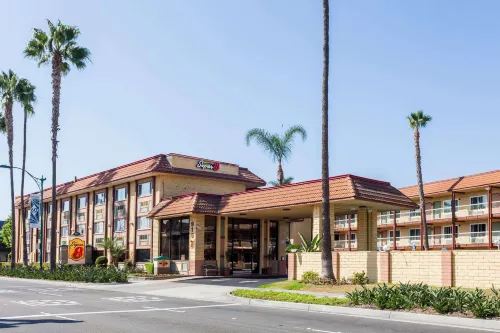 Super 8 by Wyndham Anaheim/Disneyland Drive Экстерьер Photos