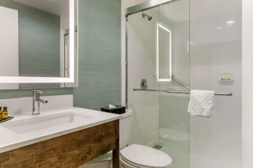Best Western Plus New Englander Photos