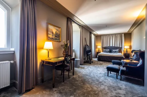 Hotel Royal Photos
