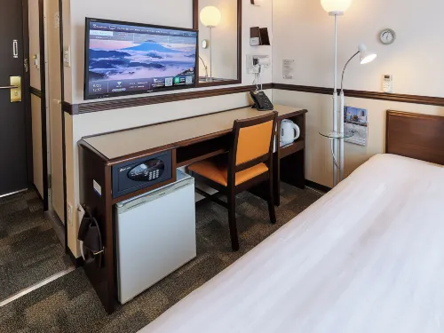 Toyoko Inn Fukuyama-Eki Shinkansen Minami-Guchi Zimmer Photos