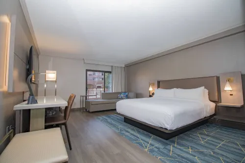 Providence Marriott Downtown Rooms Photos