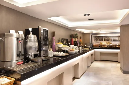 Orka Royal Hotel & Spa Restauration Photos