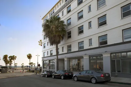 Air Venice on the Beach Exterior Photos