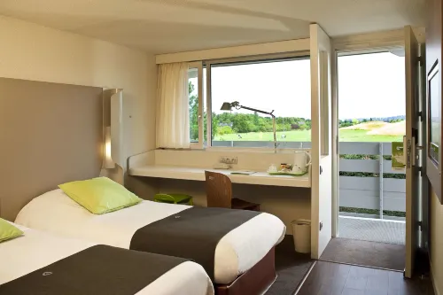 Campanile Villennes-Sur-Seine - Poissy - Hôtel rénové en 2024 Photos