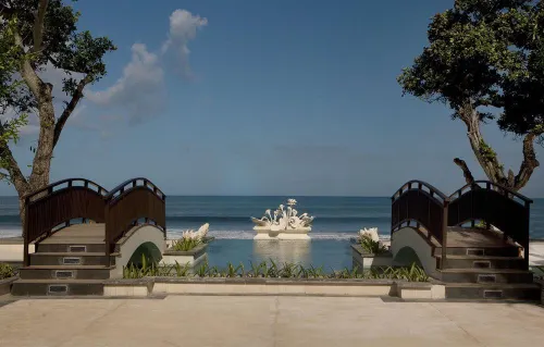The Seminyak Beach Resort & Spa Hotellin lähellä Photos