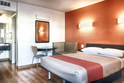 Motel 6 Mammoth Lakes, CA Photos