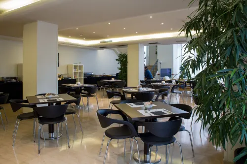 B&B HOTEL Barcelona Mollet Porta de Gallecs Restauration Photos