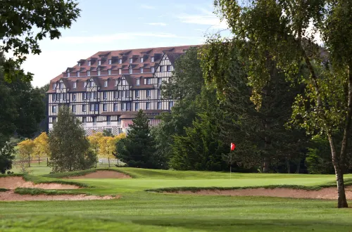 Hôtel Barrière l'Hôtel du Golf Exterior Photos