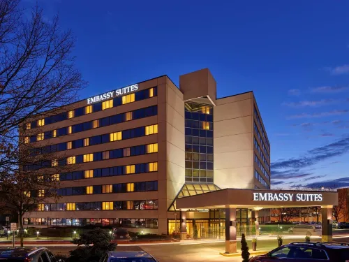 Embassy Suites by Hilton Tysons Corner Rooms Photos