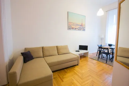 Friends Hostel & Apartments Rooms Photos