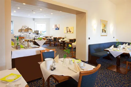 Sure Hotel by Best Western Ambassador Düsseldorf Restauration Photos