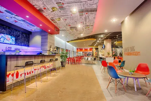Ibis Surabaya City Center Area Publik Photos