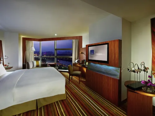 Novotel Zhengzhou  Convention  Center Photos