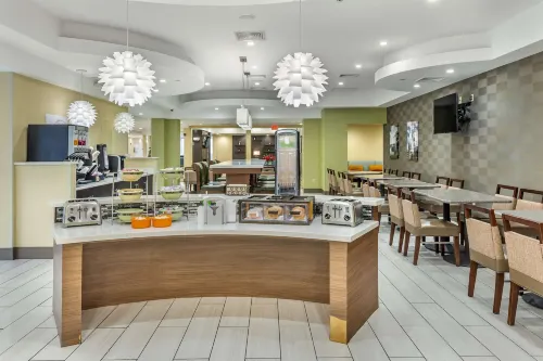 Best Western Plus New Englander Dining Photos