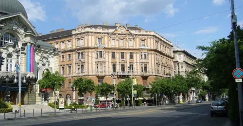 Friends Hostel & Apartments Near Hotel Photos