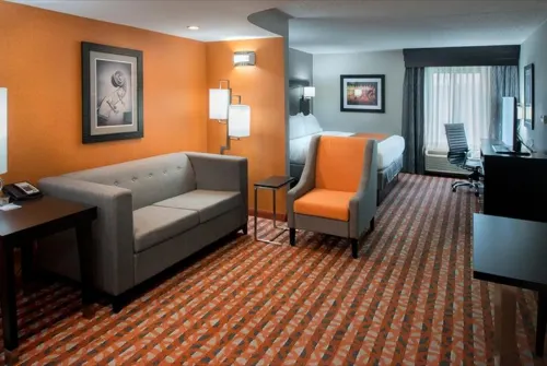 Holiday Inn Express & Suites Nashville Southeast - Antioch Chambres Photos