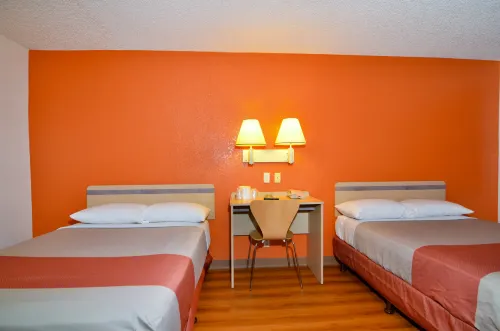 Motel 6 North Palm Springs, CA - North Chambres Photos
