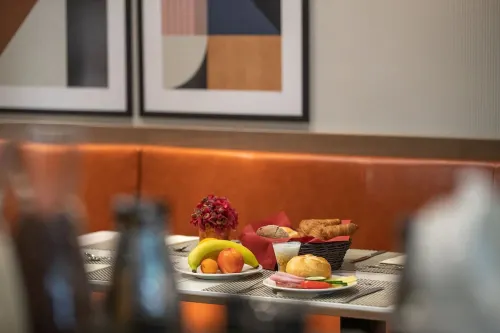 Adina Apartment Hotel Budapest Питание Photos