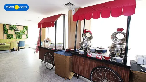 DAFAM Pacific Caesar Surabaya Makanan Photos