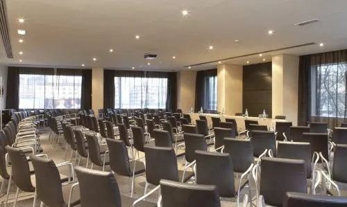 AC Hotel Milano Business Photos