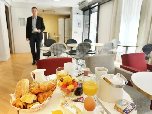 Nouvel Eiffel Hotel - Paris Restauration Photos