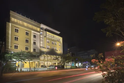 Best World Kindai Hotel Экстерьер Photos