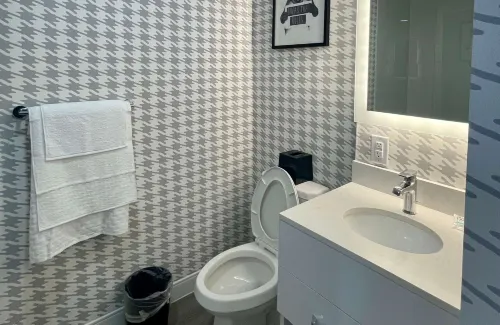 Superior Shores Hotel, BW Signature Collection by Best Western Rooms Photos