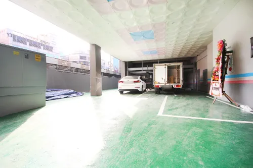 HY Realty Hotel Public Areas Photos