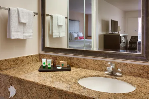 Cortona Inn and Suites Anaheim Resort Photos