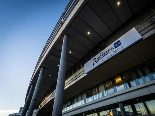 Radisson Blu Airport Terminal Hotel Stockholm Рядом с отелем Photos