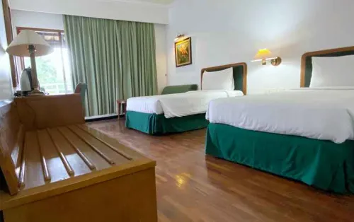 Grand Whiz Hotel Bromo Kamar Photos