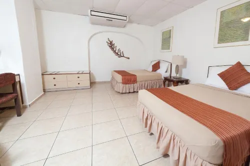 Hotel Colonial Photos