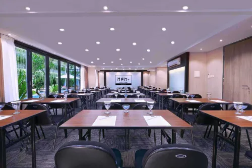 Hotel NEO+ Kuta Legian Fasilitas Bisnis Photos