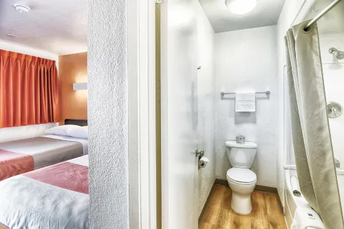 Motel 6 Mammoth Lakes, CA Photos