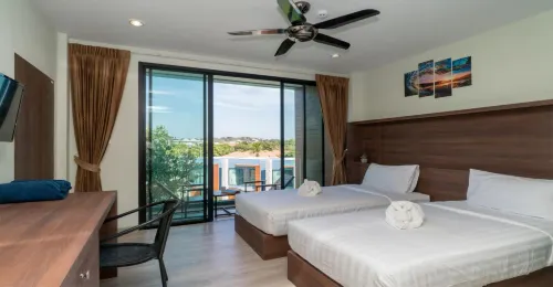 Peace Blue Naiharn Naturist Resort Phuket Da non perdere Photos
