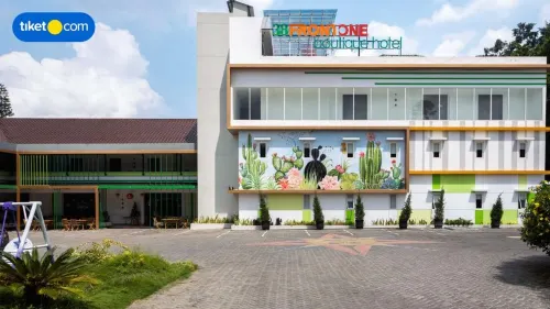 Three Eight Front One Boutique Batu Malang Eksterior Photos