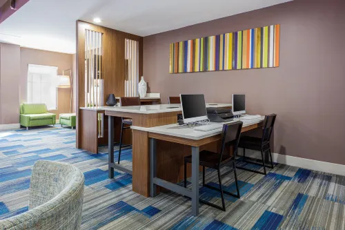 Holiday Inn Express & Suites Newport News À ne pas manquer Photos