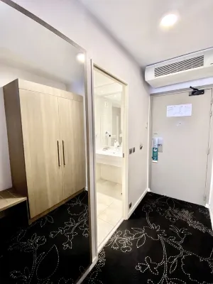 Holiday Inn Calais Coquelles Chambres Photos
