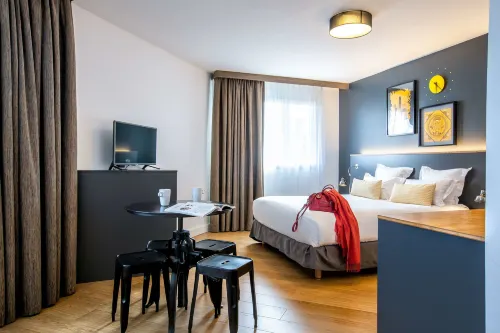 Best Western Plus Suitcase Paris la Defense Photos
