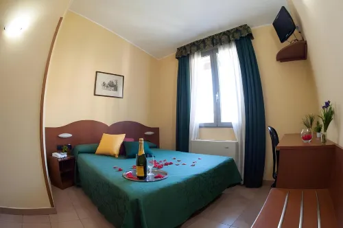 The Best Hotel Kamar Photos