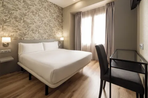 Hotel Avenida Gran Vía Rooms Photos