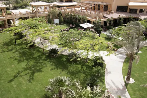 Swiss Inn Pyramids Golf Resort Exterior Photos