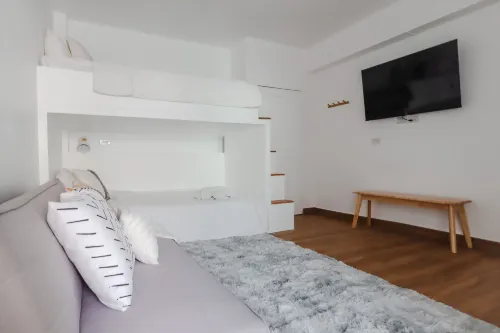 Link Mansion Photos