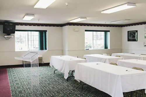 FairBridge Inn & Suites DuPont Espaces Affaires Photos