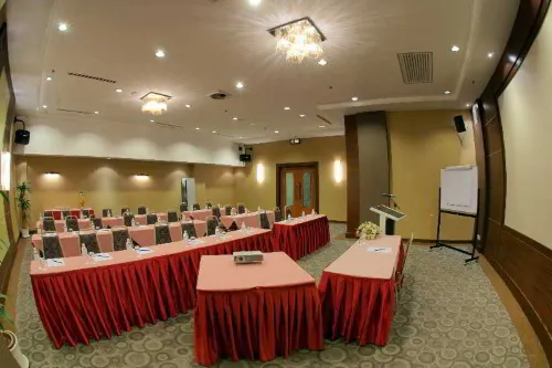 Crystal Crown Hotel JB Fasilitas Bisnis Photos