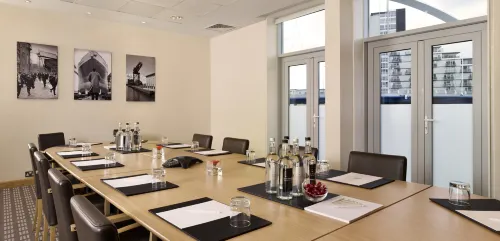 Hilton Garden Inn Dubai Al Muraqabat - Deira Espaces Affaires Photos