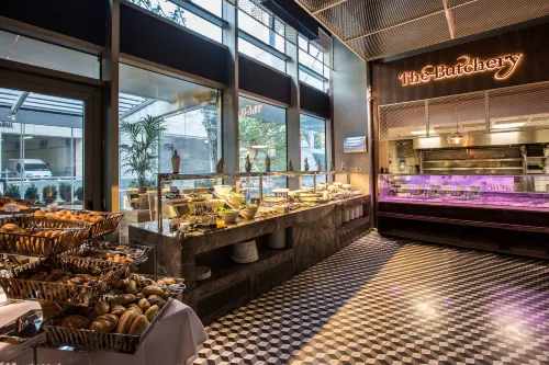 Delta Hotels Istanbul Levent Restauration Photos