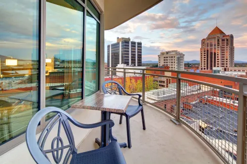 Hampton Inn & Suites Roanoke Downtown Near Hotel Photos