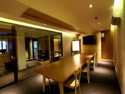 Namin Dago Hotel Business Facilities Photos